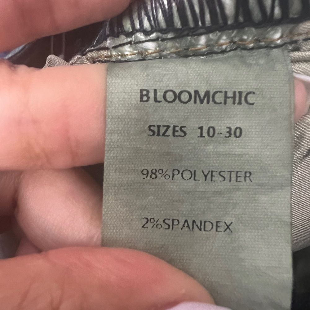 Bloomchic Bootcut Jeans - Picture 6 of 6